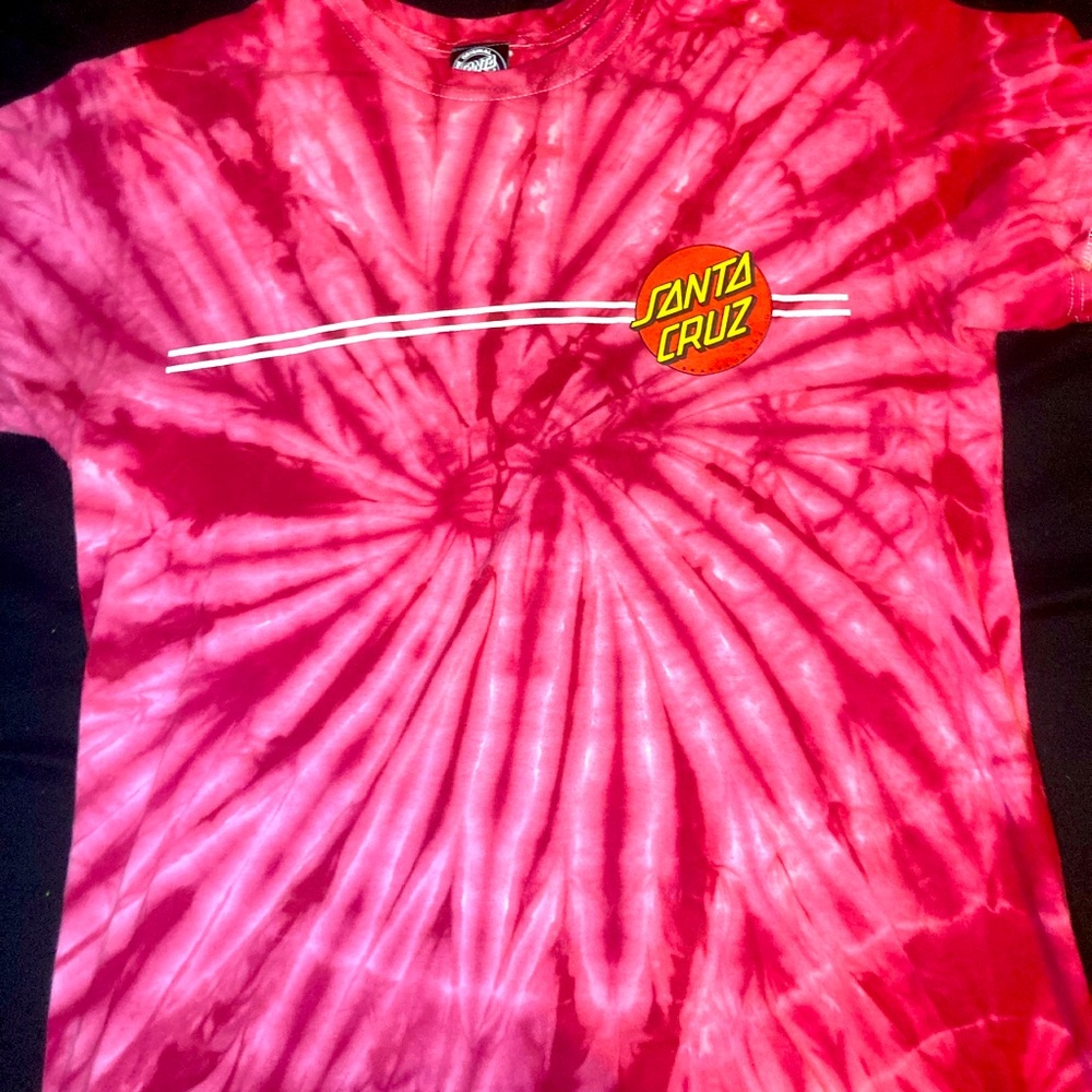 Santa Cruz tee